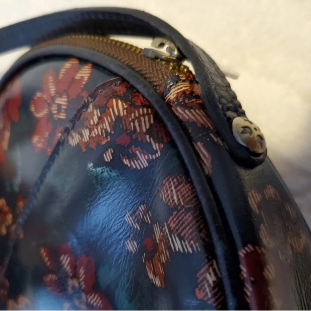 Patricia Nash Floral Round Crossbody Bag NWT - Picture 6 of 11